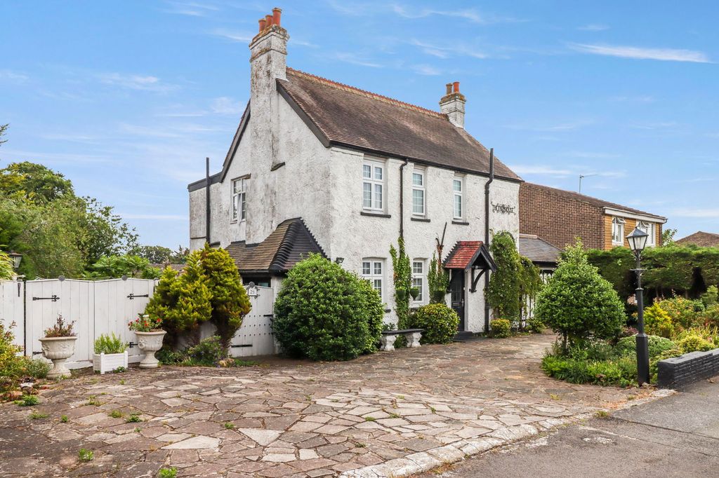 Property photo 1 of 33