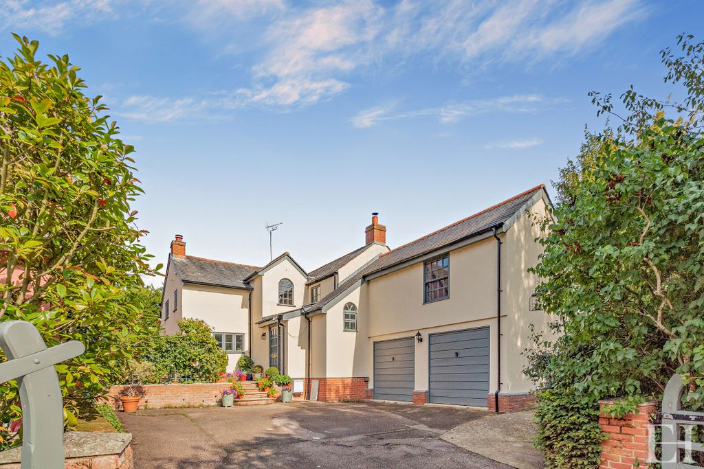 Property photo 2 of 36 8658864-Exteriorwm01-800