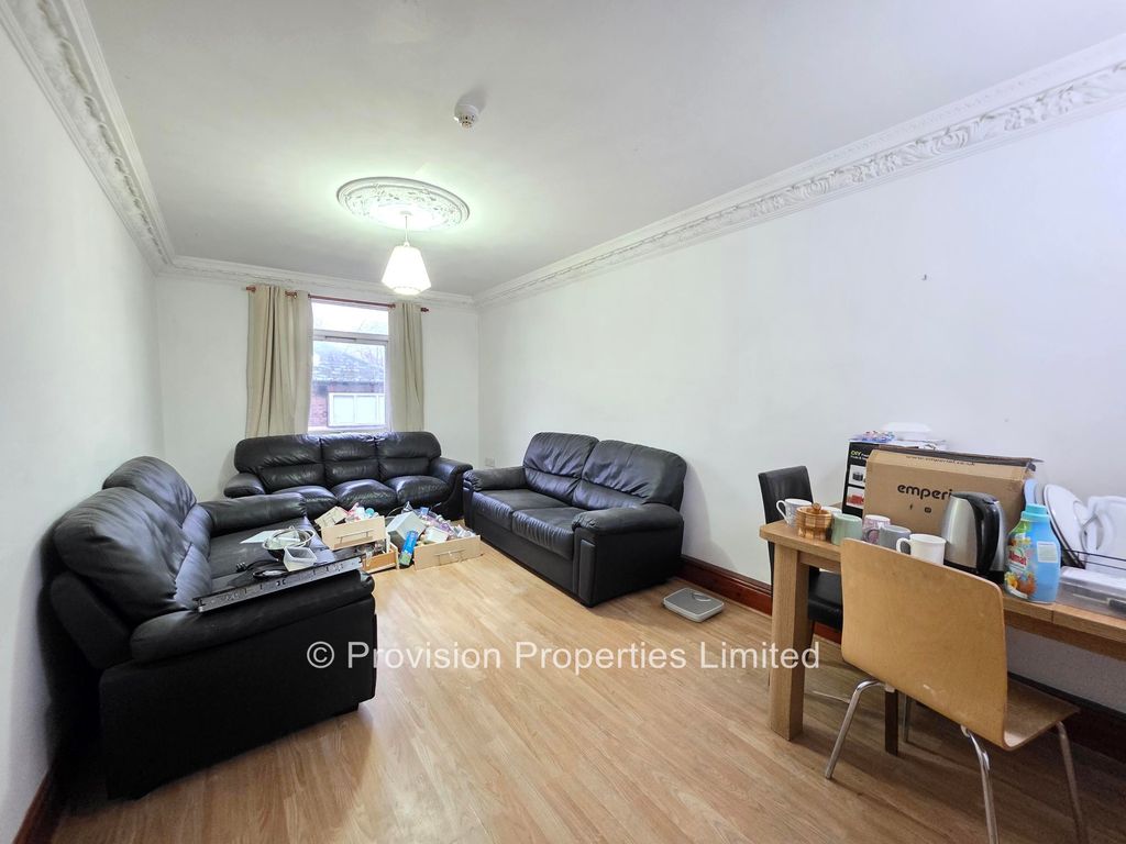 Property photo 1 of 8 Photo