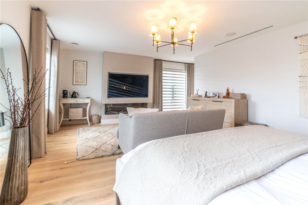 Additional image 13 of 6 bed detached house for saleAlderton Hill, Loughton, Essex IG10