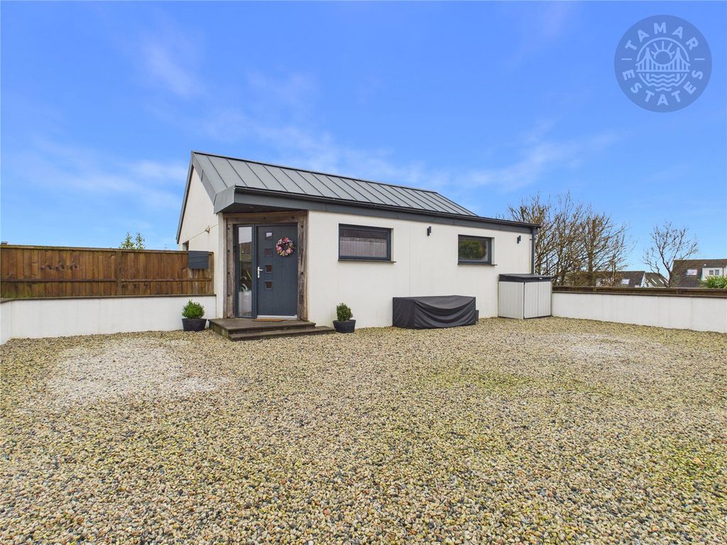 Property photo 1 of 21 Front Aspect