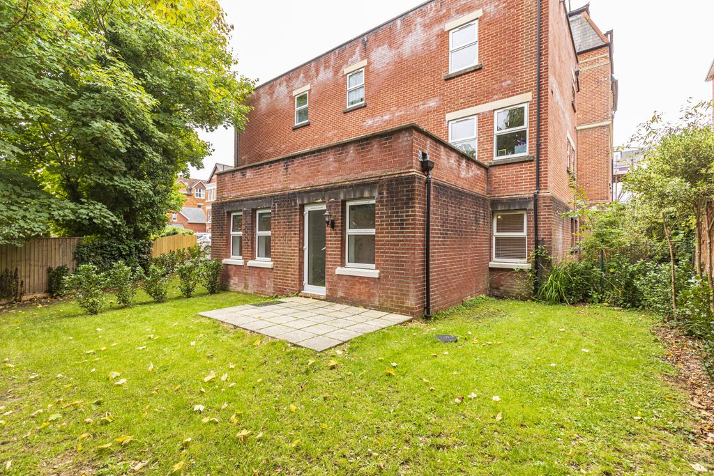 Property photo 3 of 10 346A7502