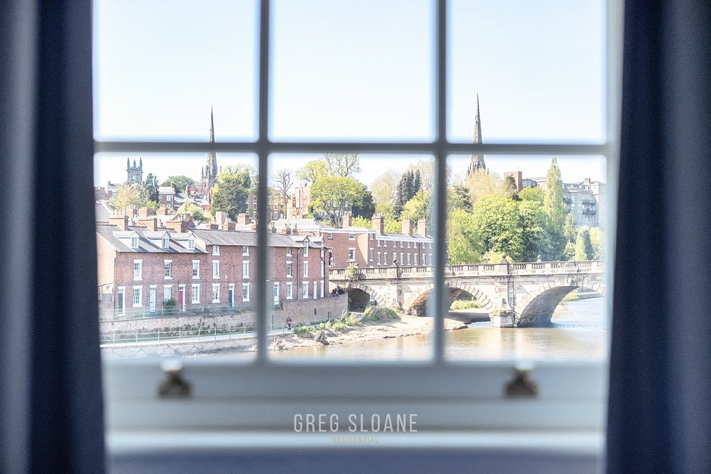 Property photo 3 of 22 1446568-10-69E8Fc3725991