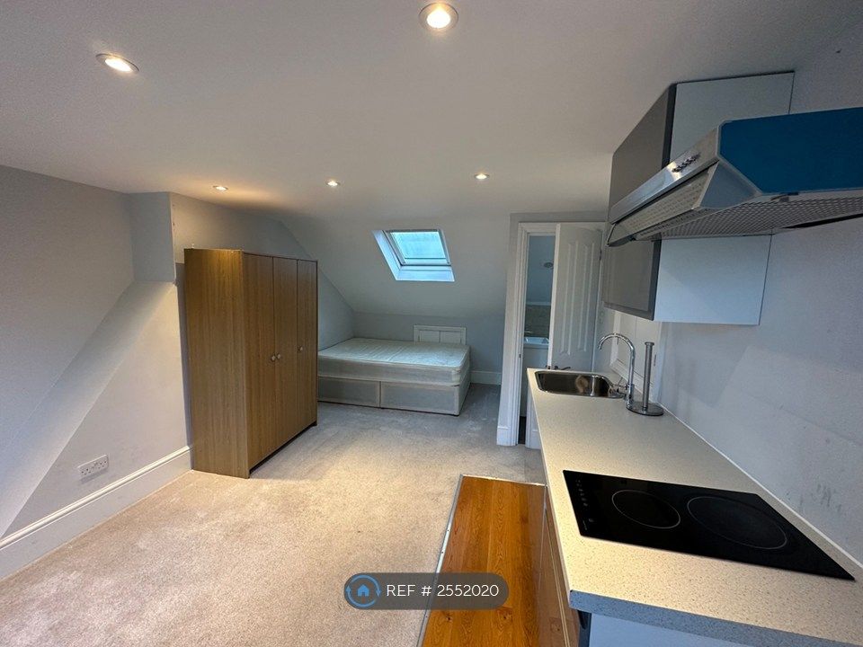 Property photo 1 of 12 Studio