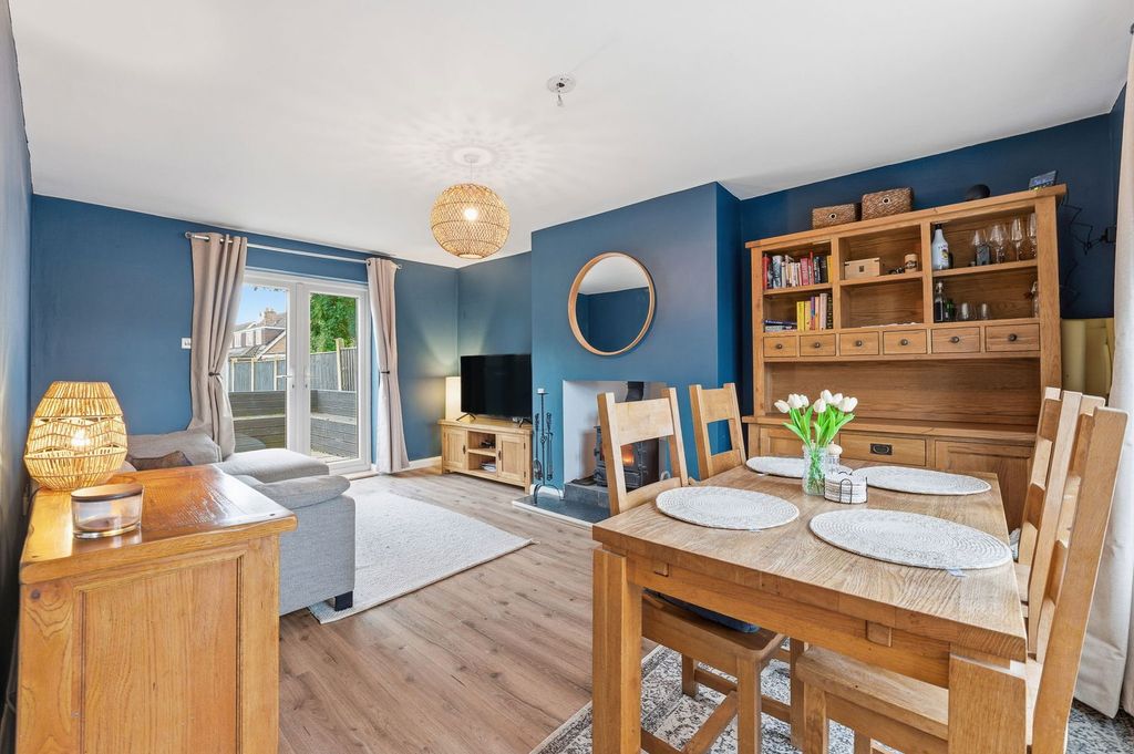 Property photo 3 of 23