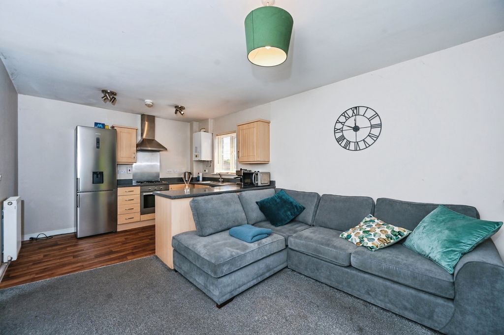 Property photo 3 of 12 Pbox-Img.Jpg