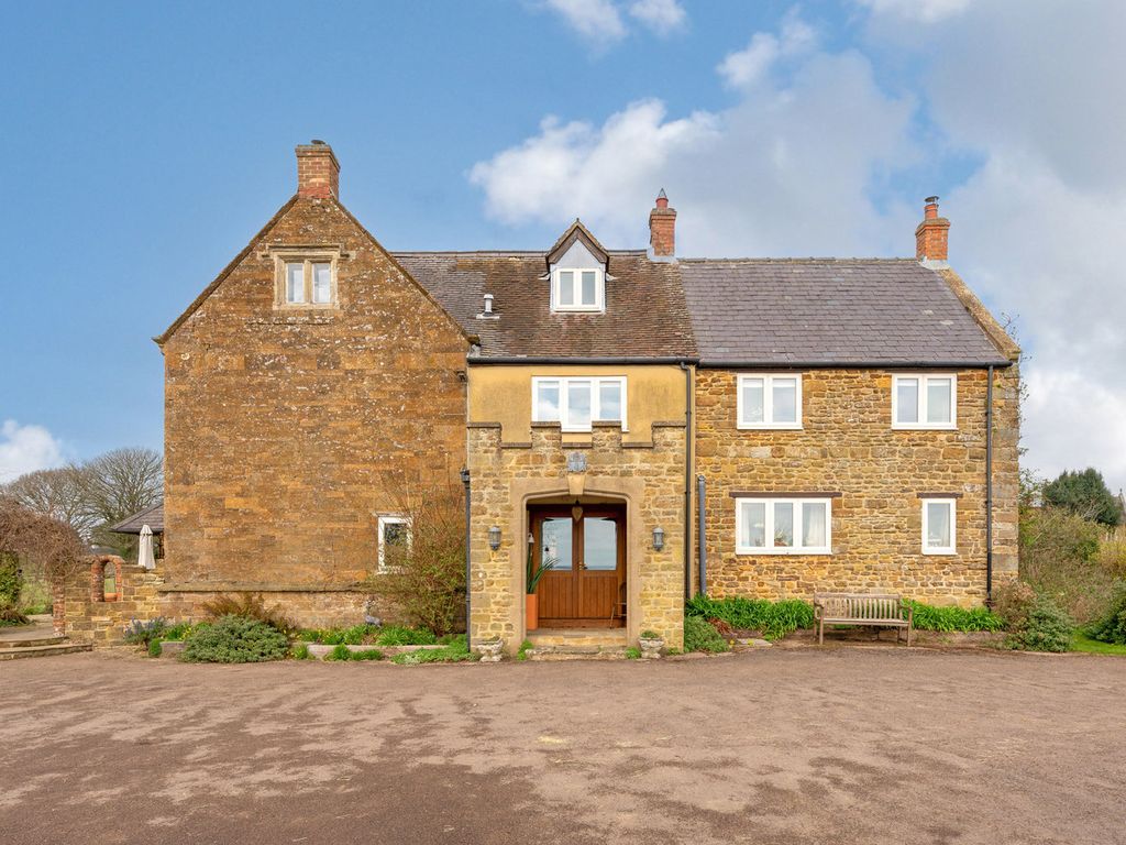 Property photo 1 of 36