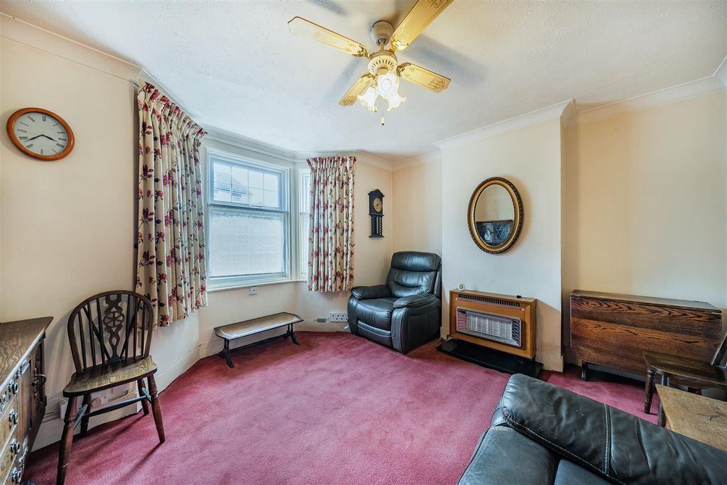 Property photo 2 of 18 1357734-6-68d292d43d9c4.Jpg