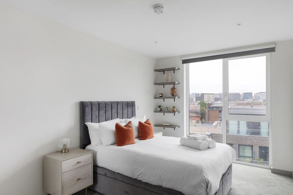 Property photo 3 of 22