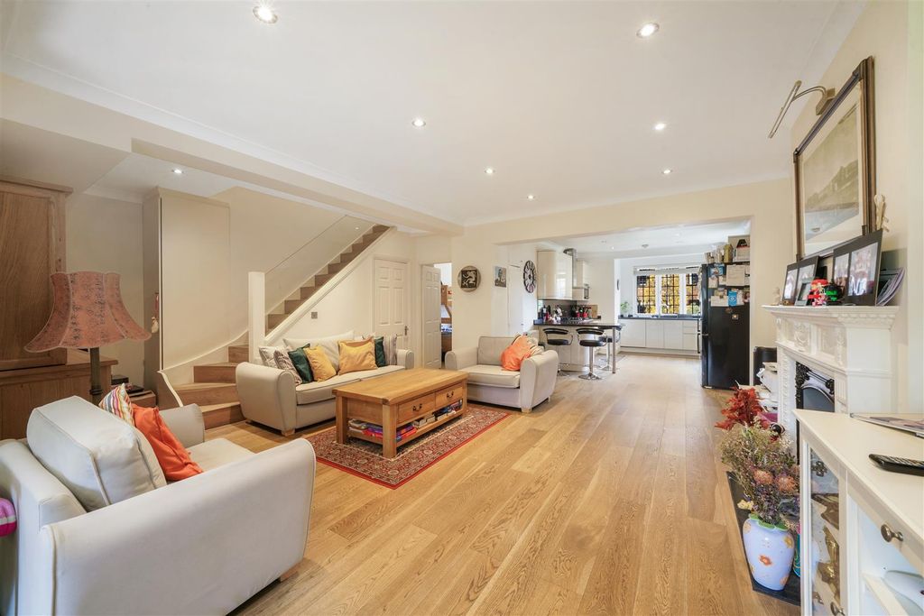 Property photo 2 of 16 Ripon House