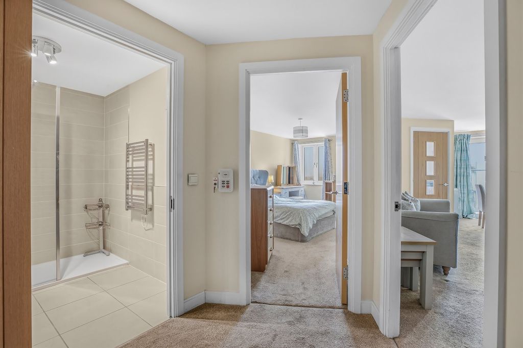 Property photo 2 of 17 Picture No. 02