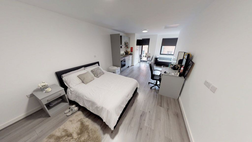 Property photo 1 of 4