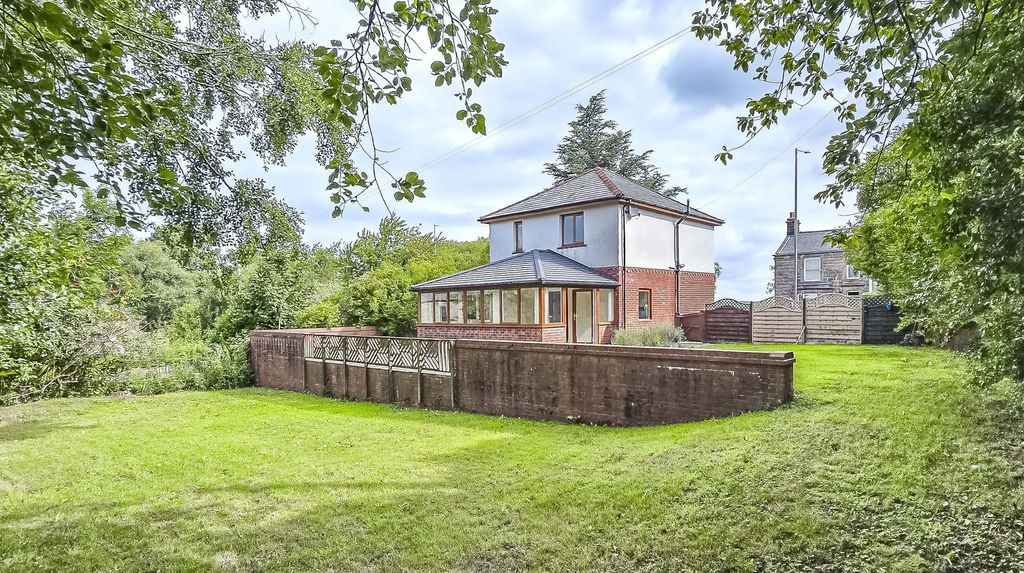 Property photo 1 of 39