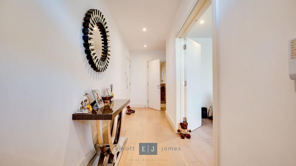 Property photo 2 of 41