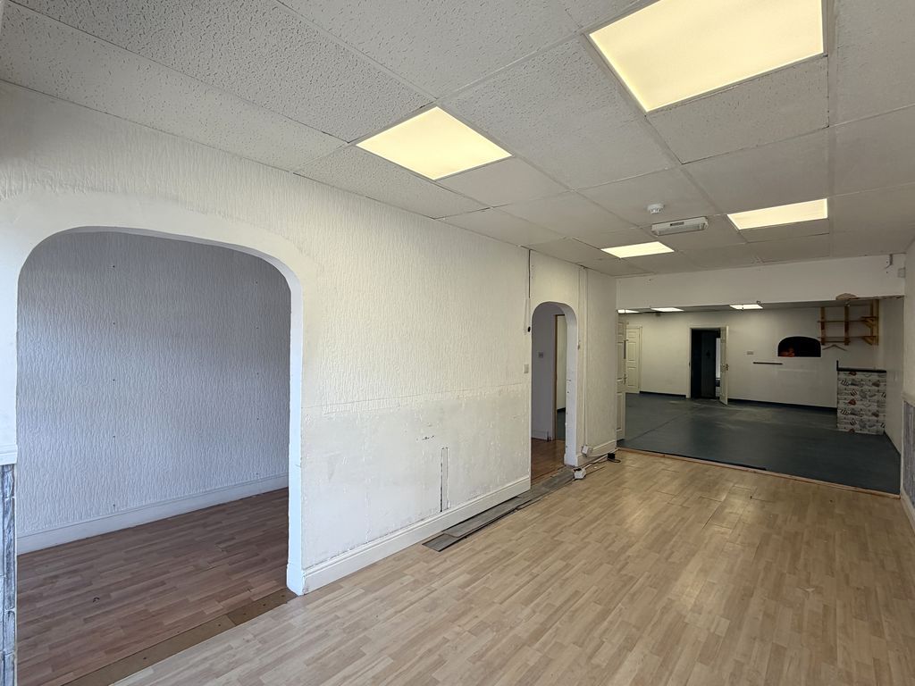 Property photo 3 of 11 Photo 7