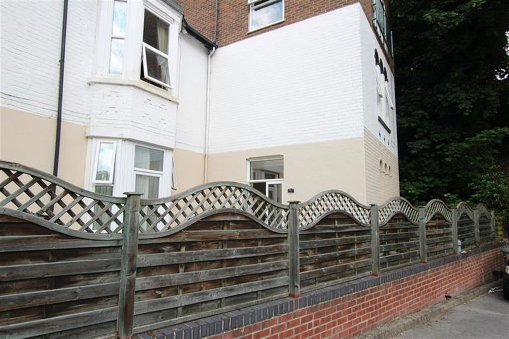 Property photo 1 of 10 (Main)