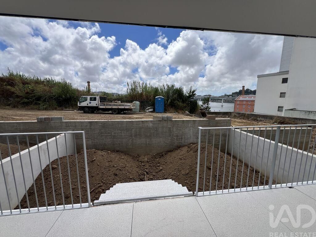 Property photo 1 of 28