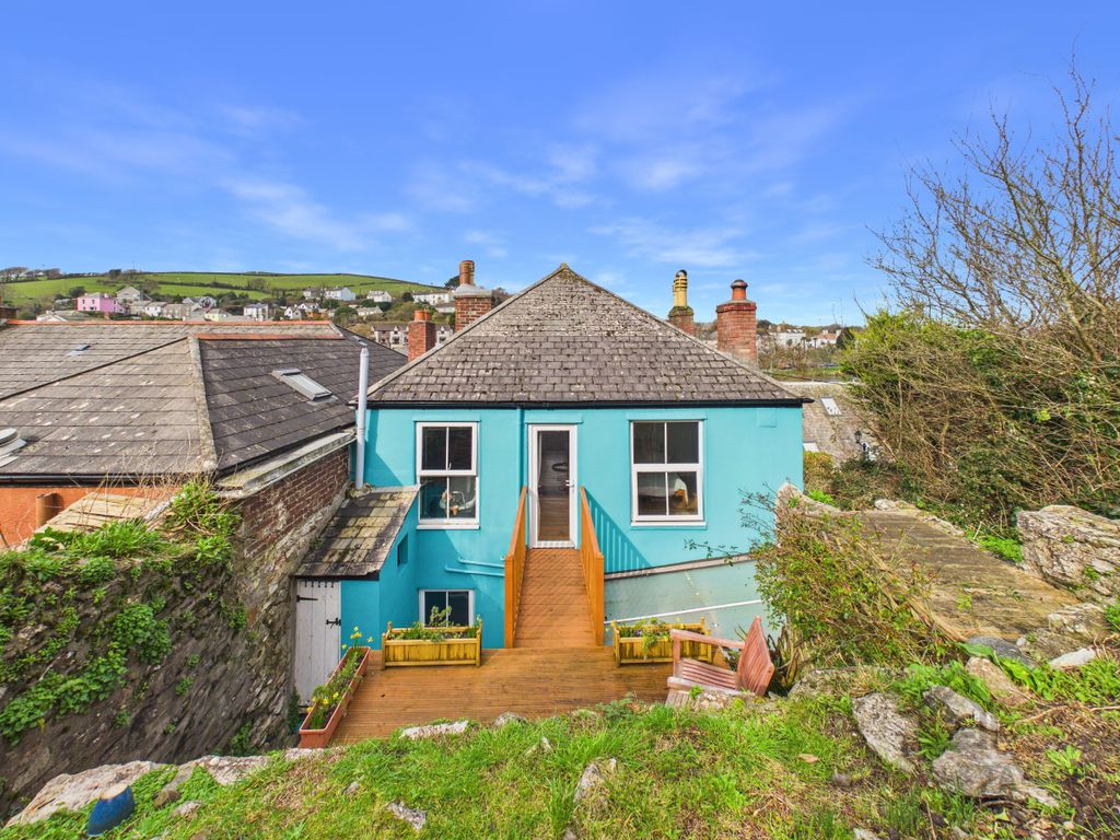 Property photo 1 of 25