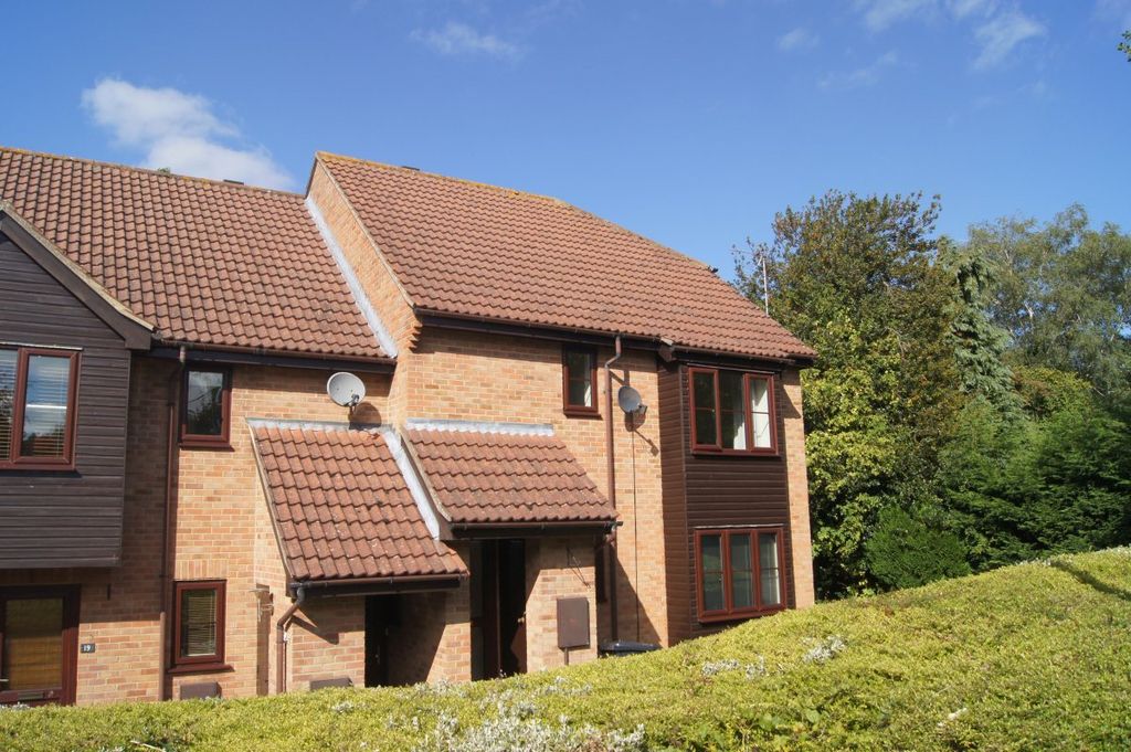 Property photo 1 of 5 2 Bed Unfurnished Maisonette