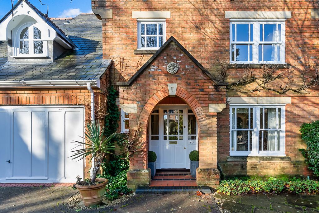 Property photo 1 of 46