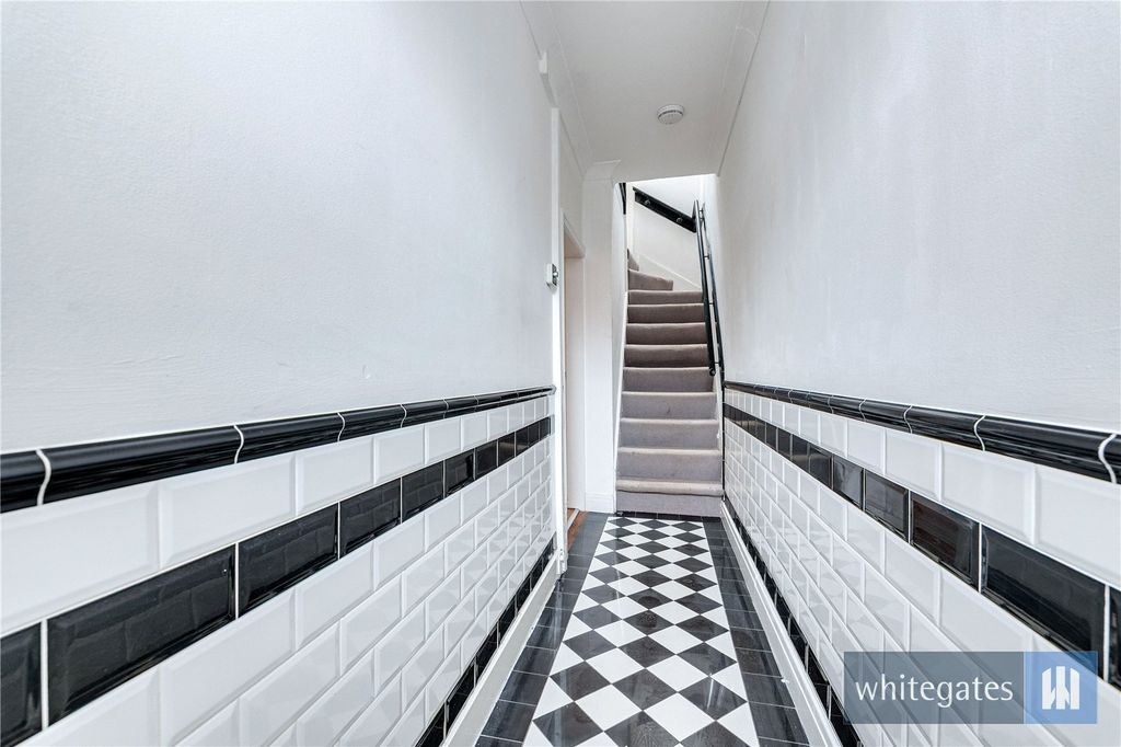 Property photo 2 of 22 Picture No. 02