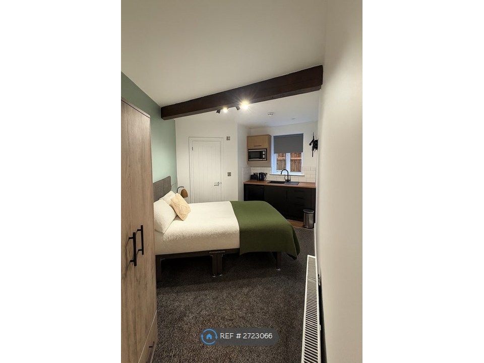 Property photo 1 of 8 Studio 3