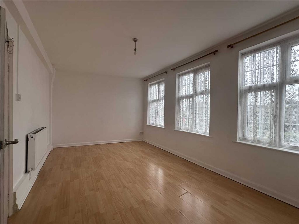 Property photo 1 of 7 Main Picture