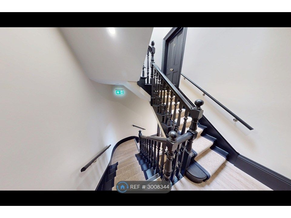 Property photo 2 of 10 Hallways