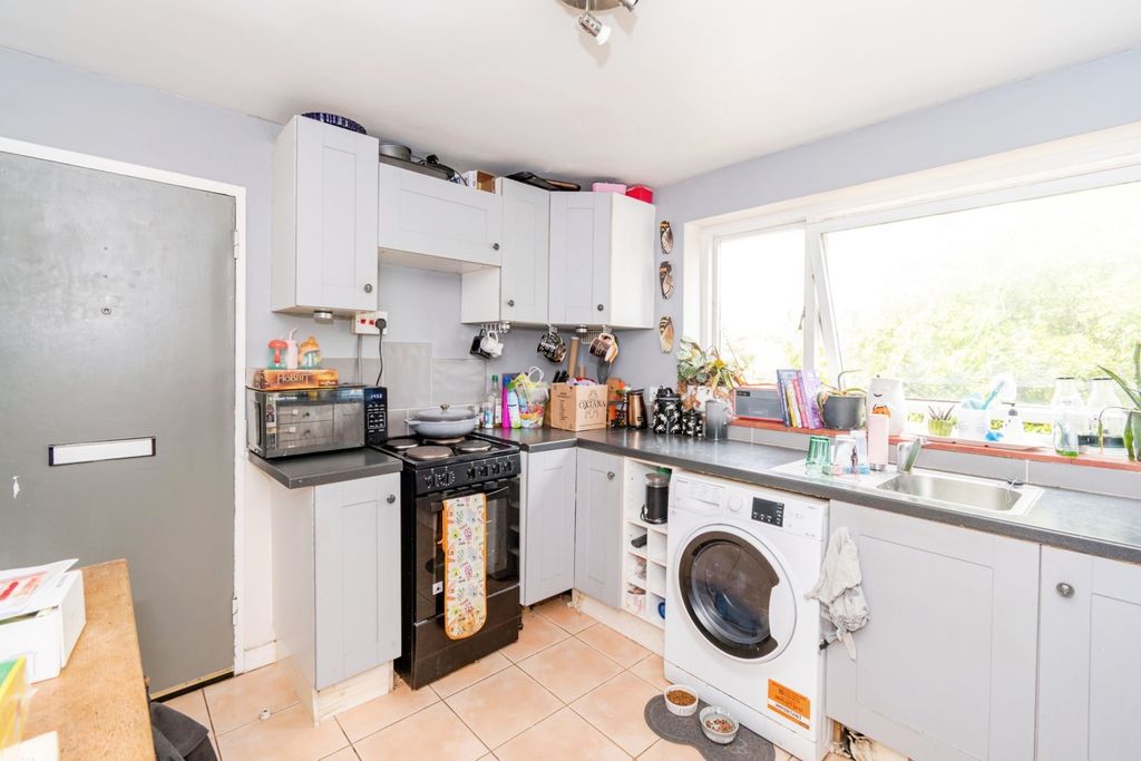 Property photo 3 of 13 Photo