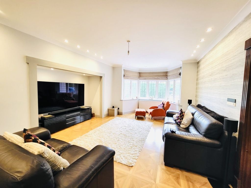 Additional image 8 of 5 bed detached house for saleHazel Gardens, Edgware HA8
