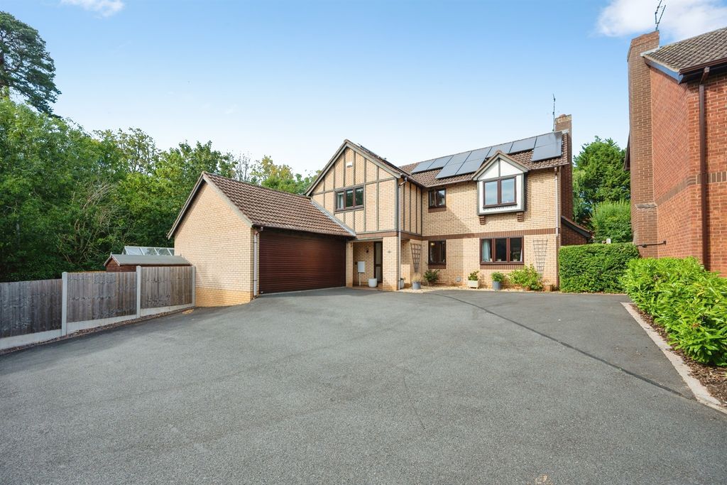 Property photo 1 of 33