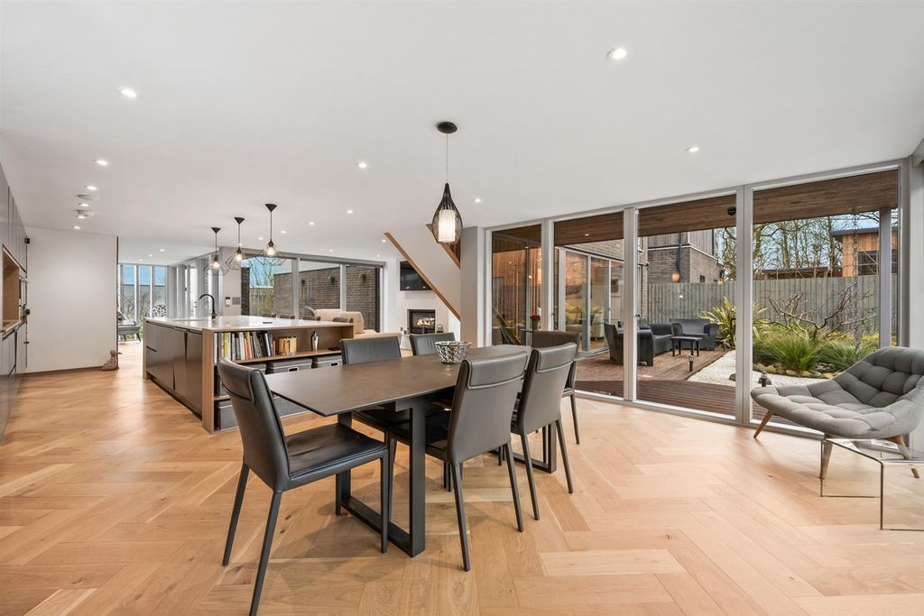 Property photo 2 of 52 The Rushes-85.Jpg