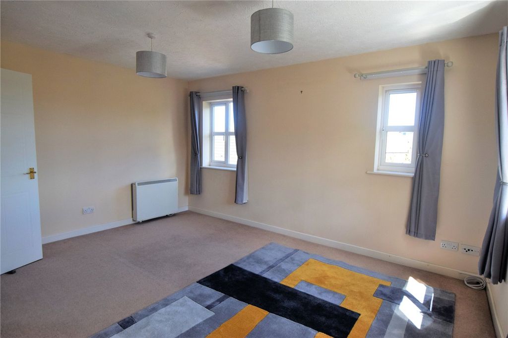 Property photo 2 of 10 Photo 02