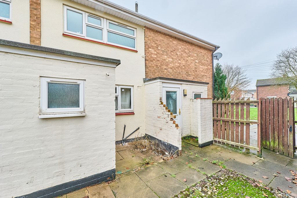 Property photo 3 of 5