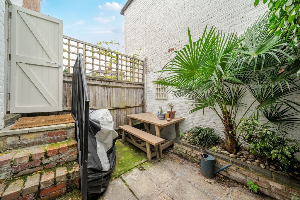 Property photo 3 of 18 Picture No. 11