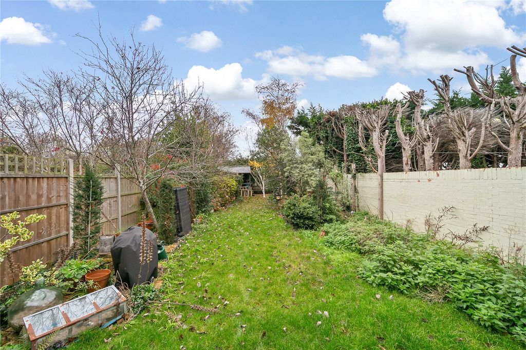Additional image 5 of 6 bed semi-detached house for saleUxbridge Road, Hampton TW12