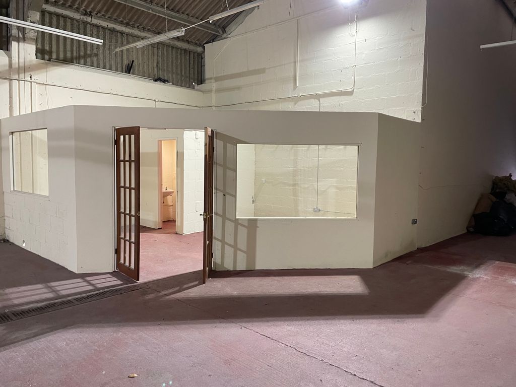 Property photo 1 of 8