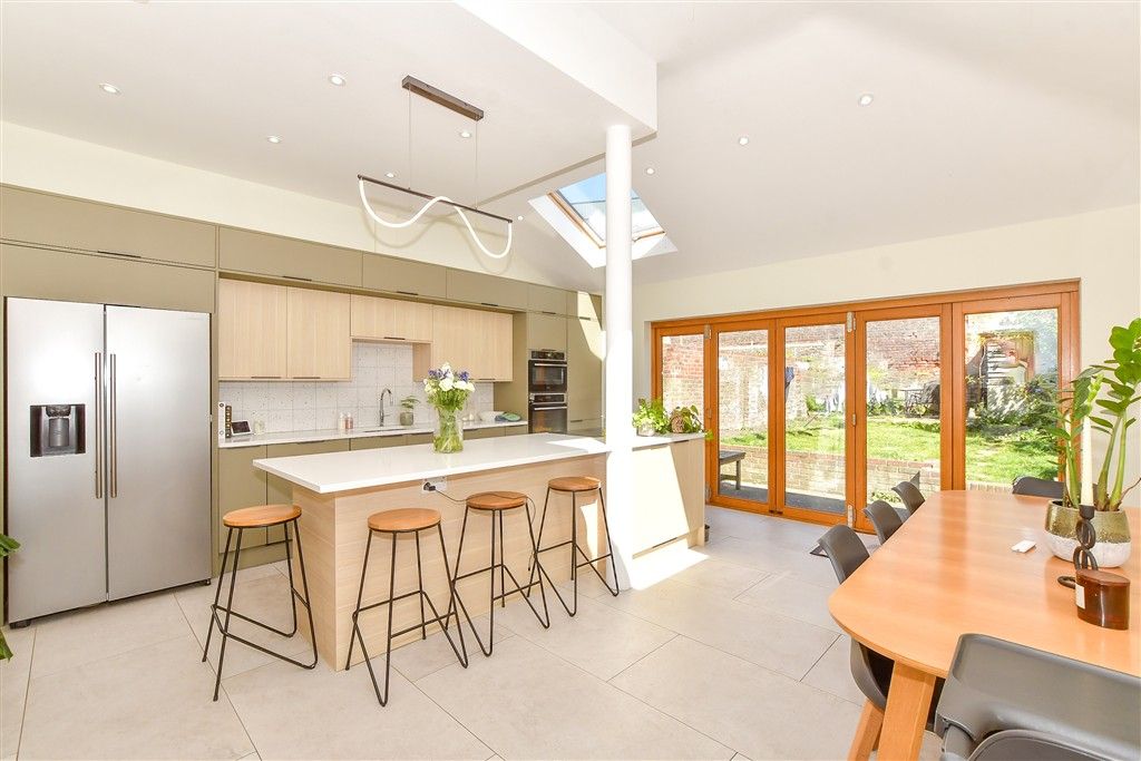 Property photo 3 of 11 Kitchen/Diner
