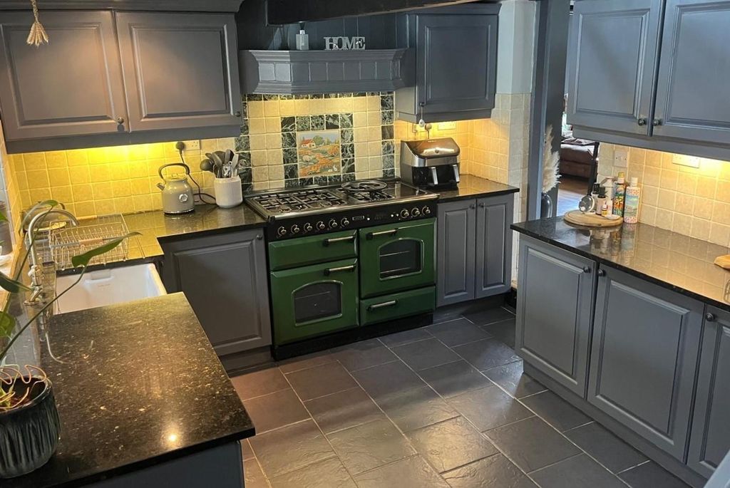 Property photo 3 of 28 18.Jpg