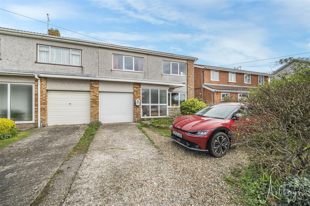 Property photo 1 of 27 22-P1444928.Jpg