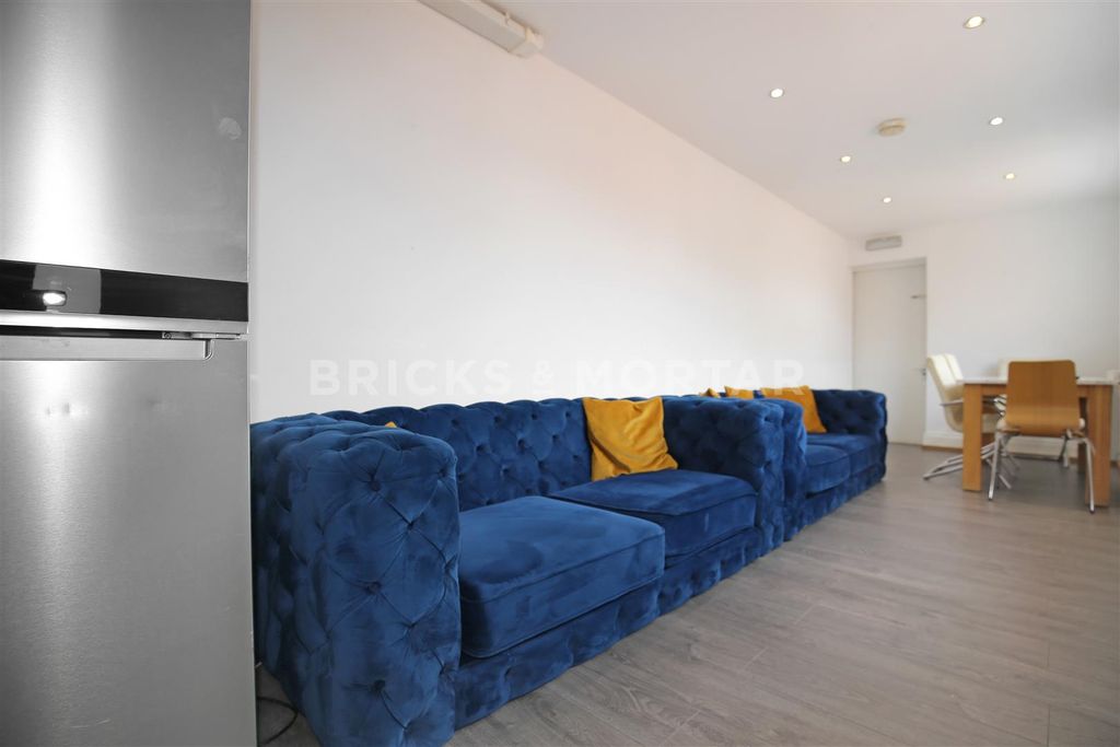 Property photo 2 of 18 Img_1386.Jpg