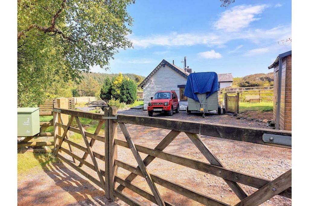 Property photo 2 of 29 Gated Driveway