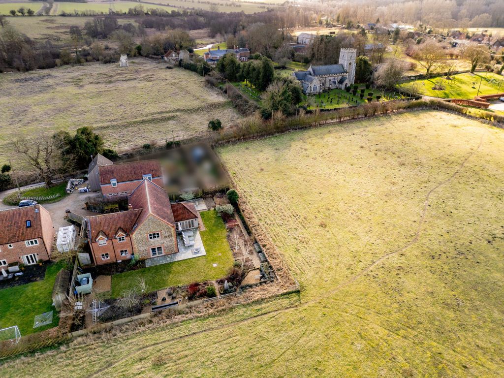 Property photo 1 of 37 West Acre Blur 1