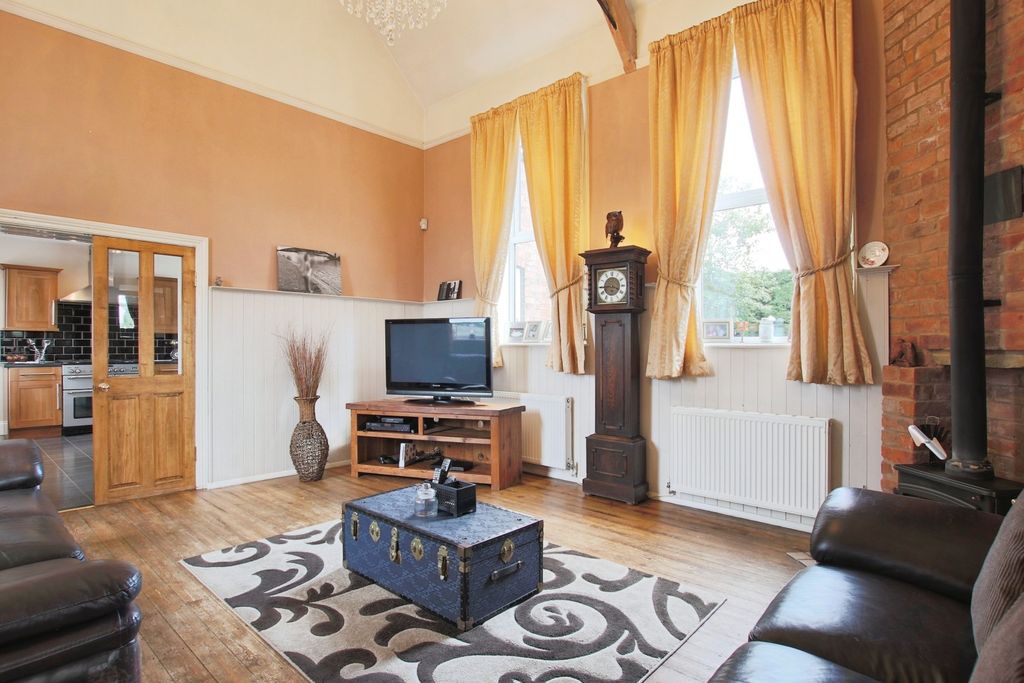 Property photo 2 of 24 4260145