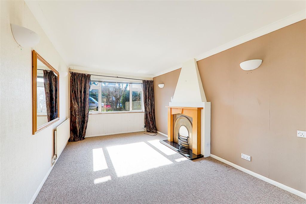 Property photo 2 of 12 Img_5849-Img_5851.Jpg