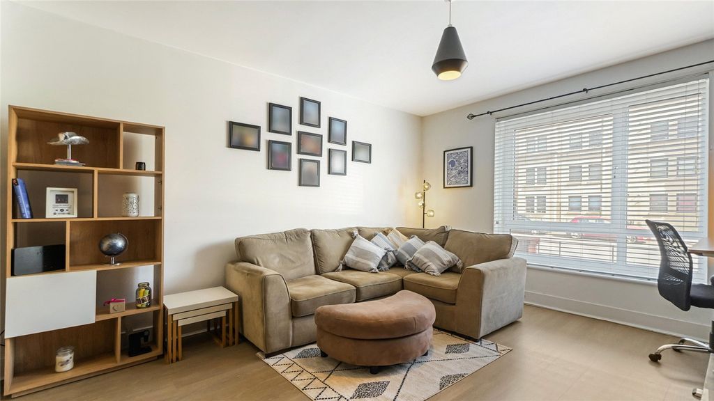 Property photo 3 of 16 Living/Dining Room