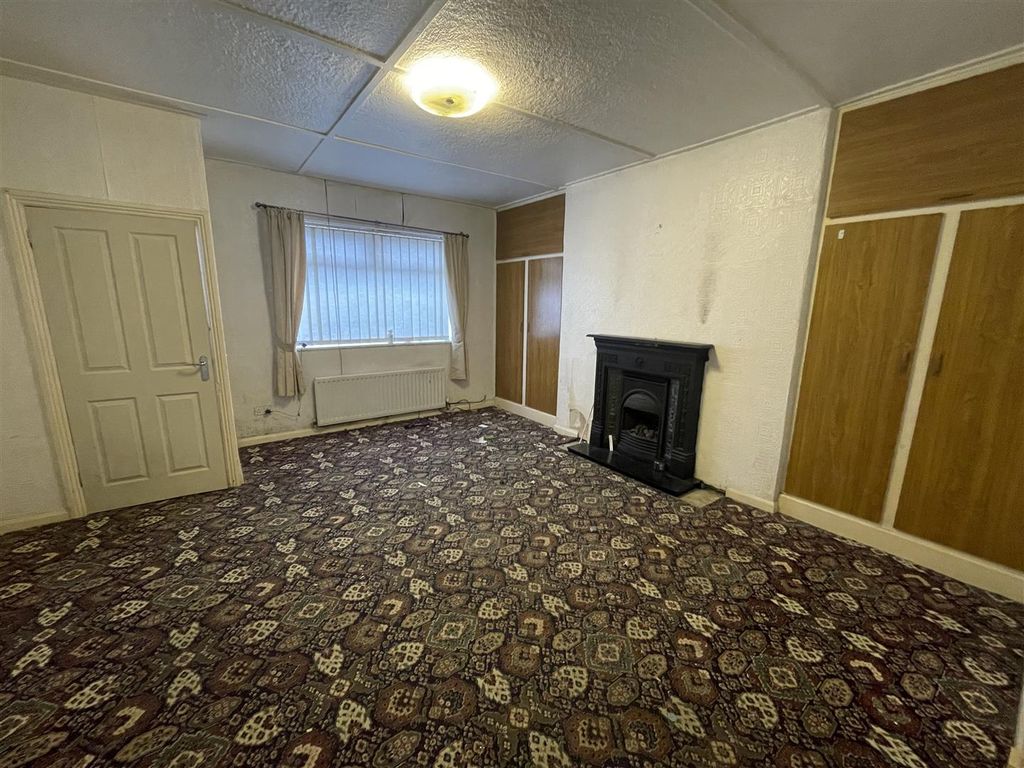 Property photo 2 of 8 18 Eve.Jpeg