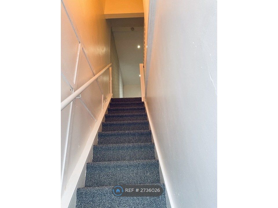 Property photo 2 of 13 Main Front Entrance Staircase