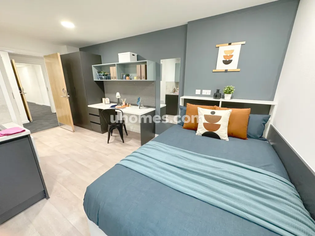Property photo 1 of 47