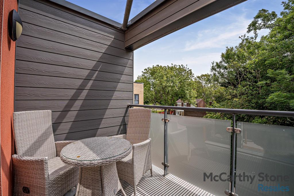 Property photo 3 of 16 Balcony